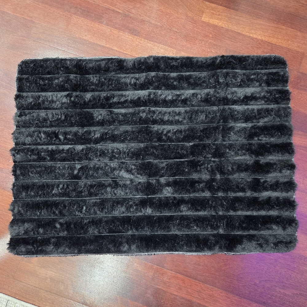 NEW Black Rectangular Fluffy Rabbit Plush Striped Area Rug 24'x30'